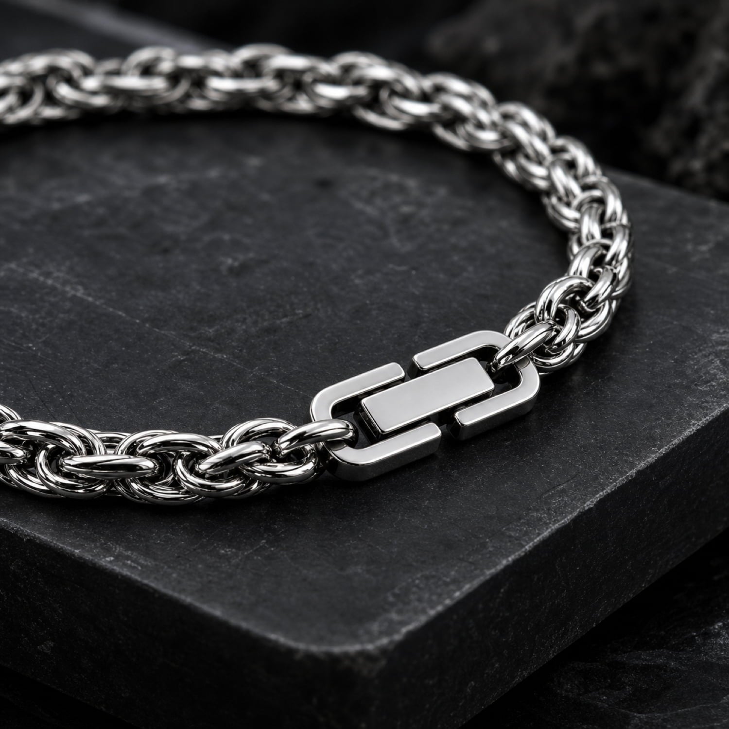 Mobius 6mm Stainless Steel Chain Bracelet