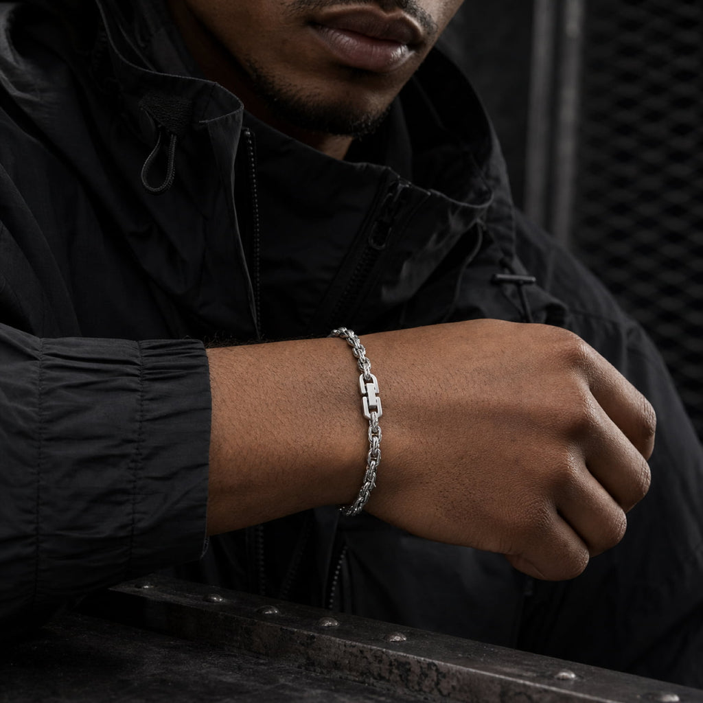 Mobius 6mm Stainless Steel Chain Bracelet